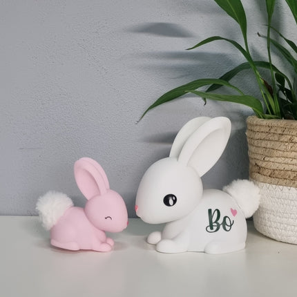 Bunny met pompon staartje, nachtlampje met naam | Nachtlampje -  Dhink