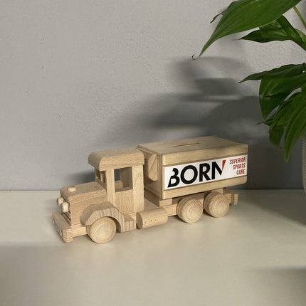 Houten Vrachtwagen met Logo | Houten Spaarpot Vrachtwagen.