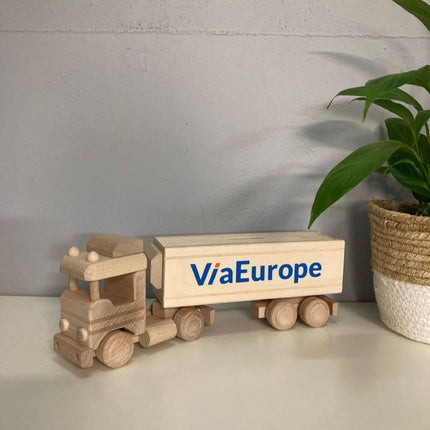 Houten Vrachtwagen met Logo | Houten Spaarpot Vrachtwagen.